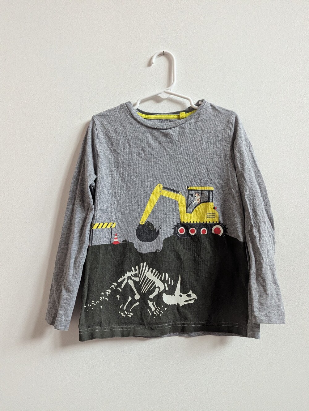 Mini Boden 5-6y Boys Gray Dinosaur Excavation Fossil Shirt